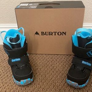 Burton mini grom snowboard boots